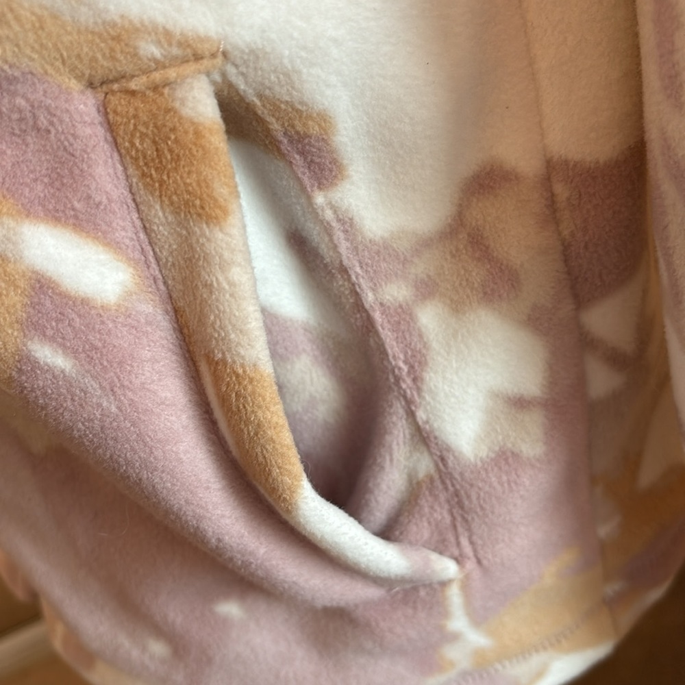 Calvin Klein Performance cute camo fleece hoodie. Small. Like new!! - Picture 4 of 14